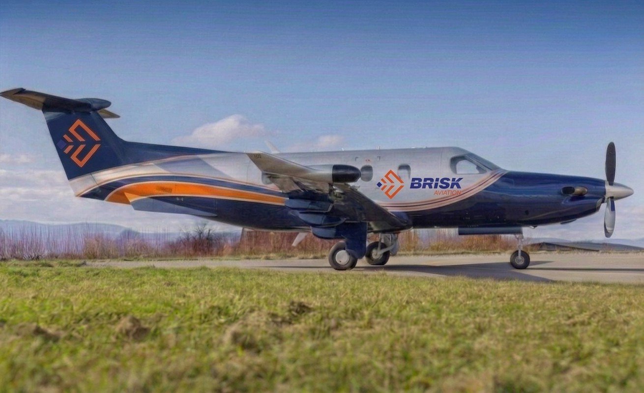 Pilatus con Logo Brisk